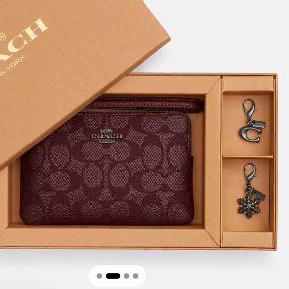 Coach Boxed Corner Zip Wristlet In Signature Canvas With Charms - Picture 2 of 4